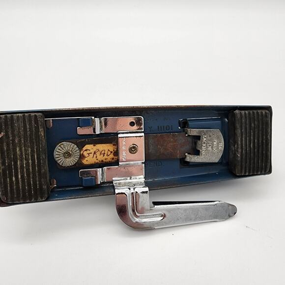 Vintage Swingline Stapler Cub 5" Blue Model Retro Office Decor MCM Made in USA - Picture 5 of 9